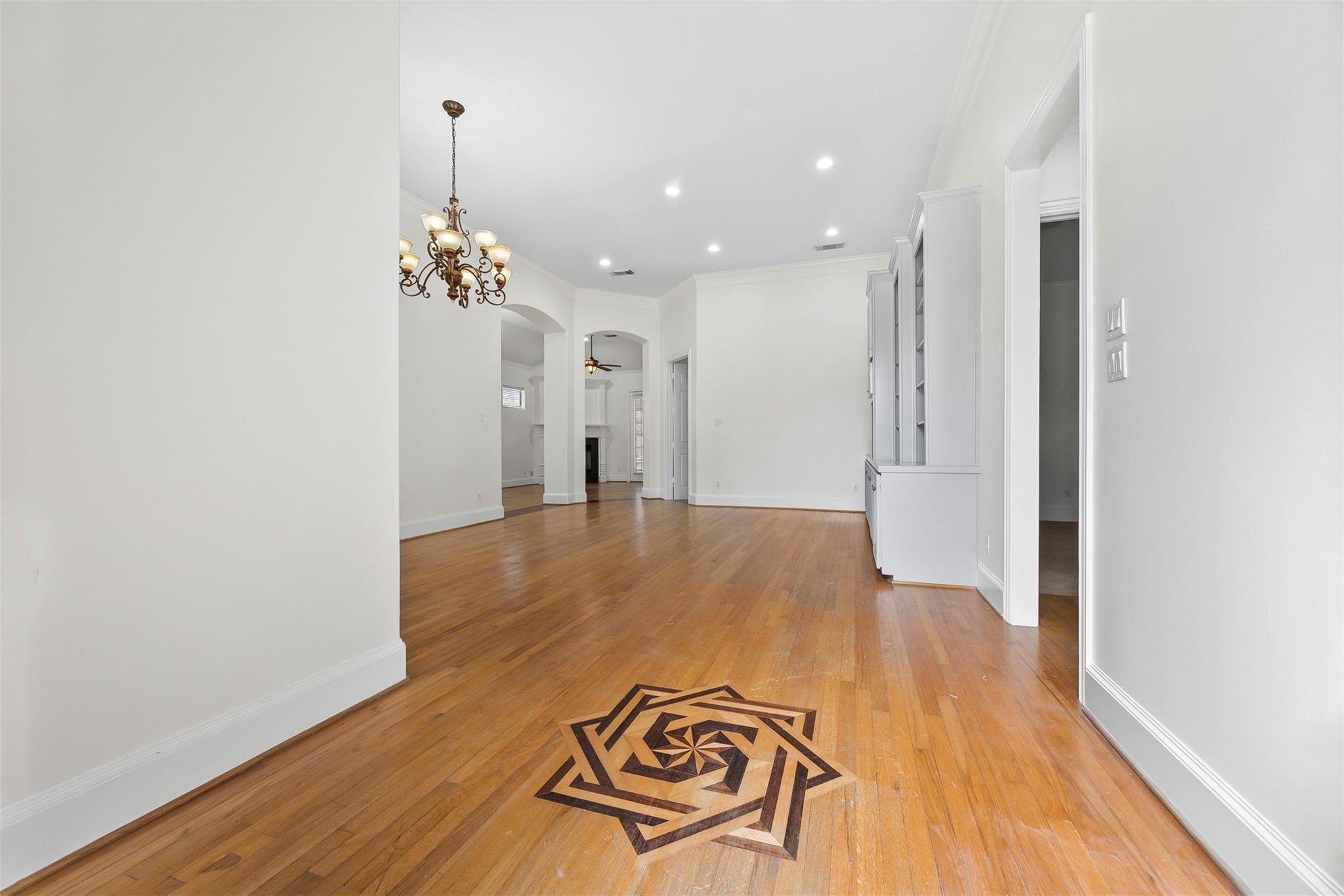 2305 Huntington Drive