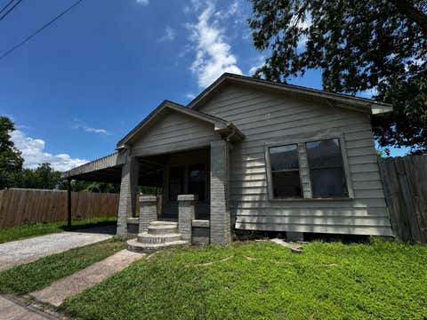 Homes For Sale - 720 Yupon Street<br/> Baytown, TX 77520