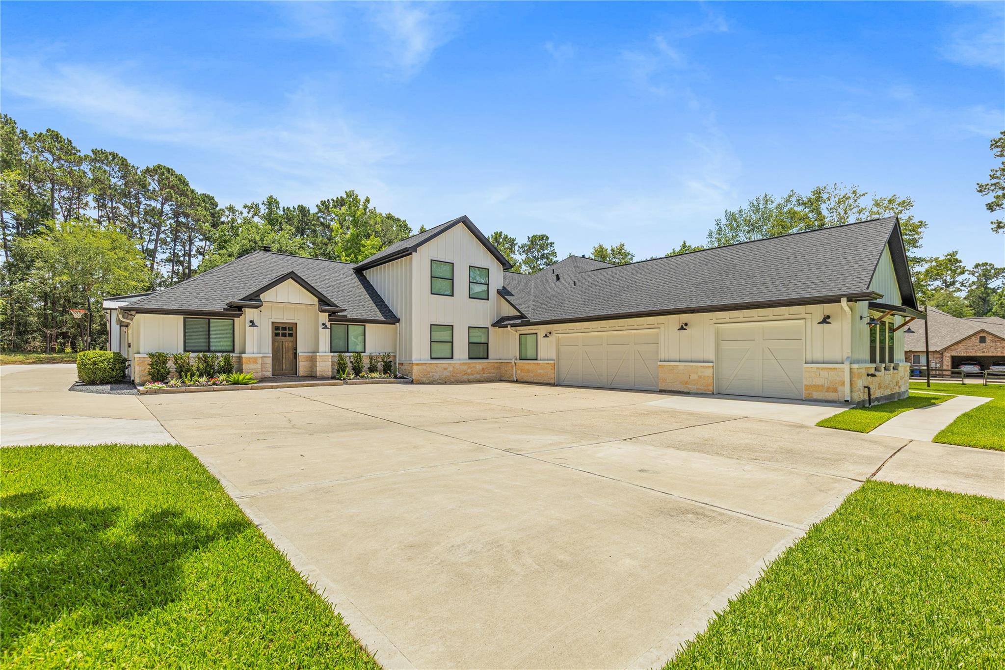 9703 Crestwater Circle
