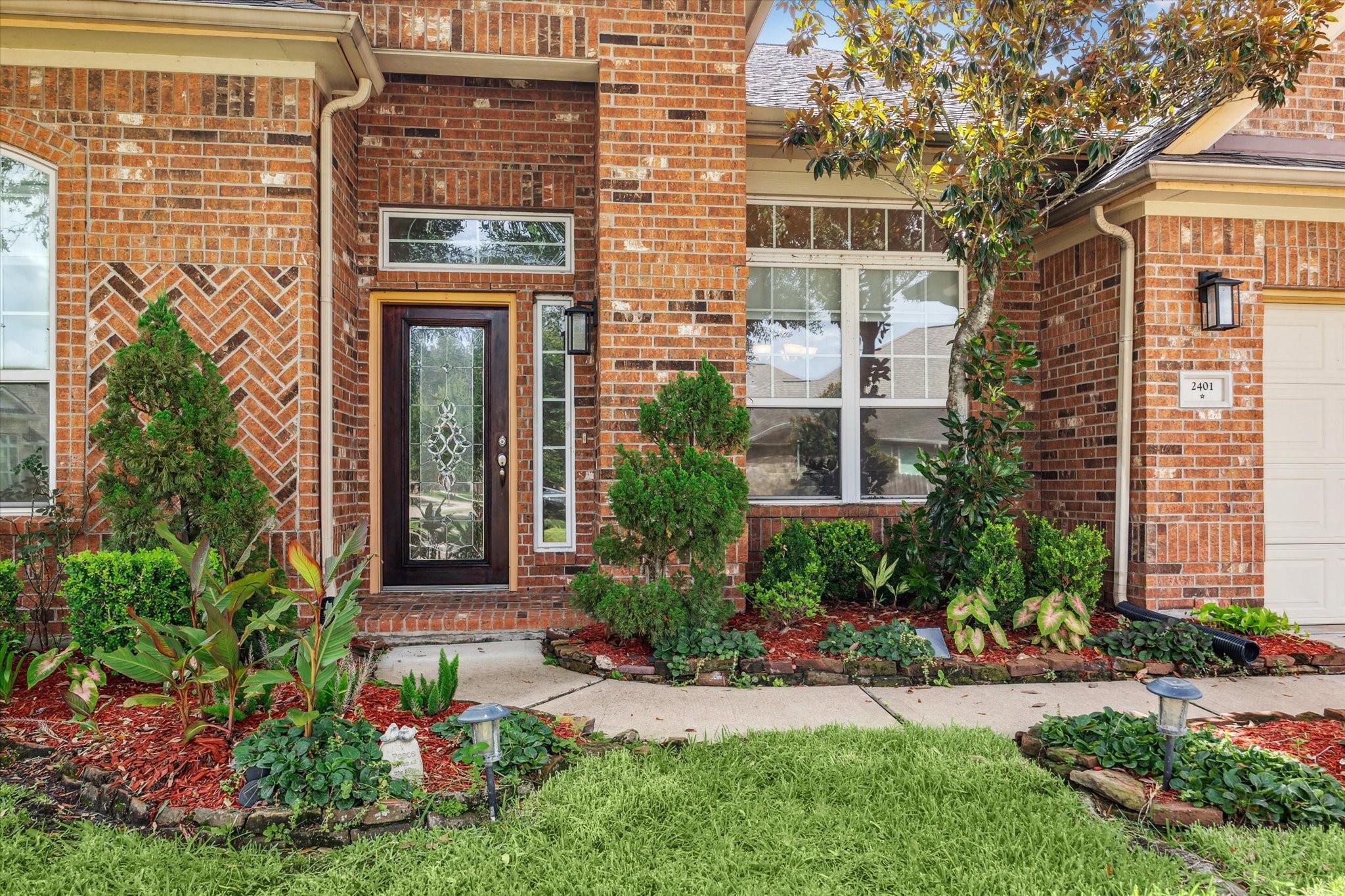 2401 Harbor Chase Drive