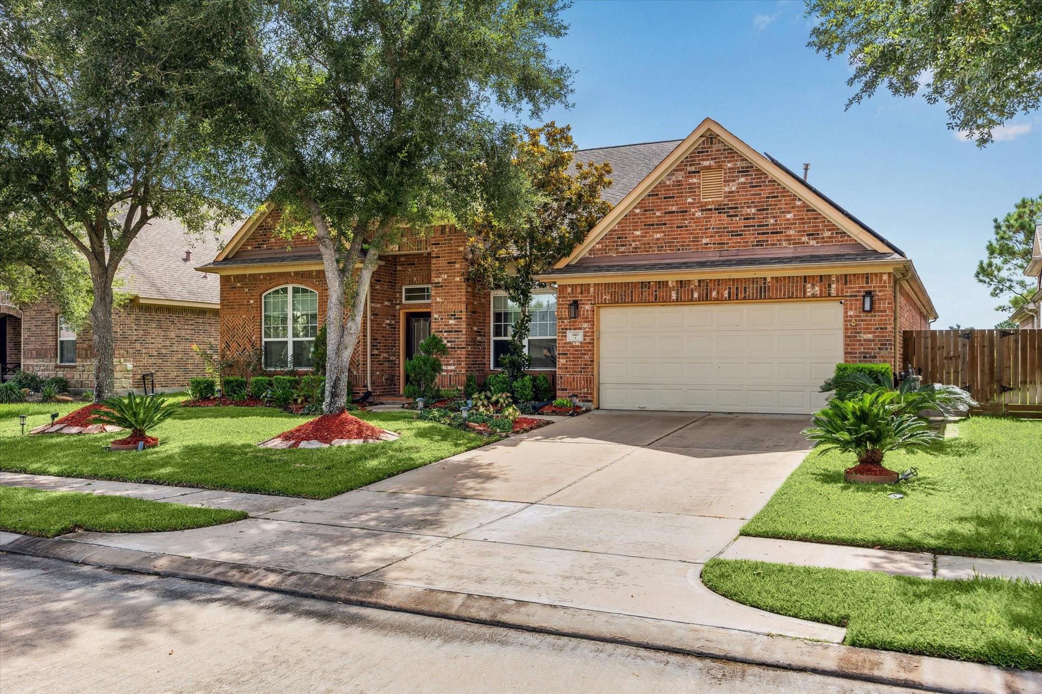 2401 Harbor Chase Drive