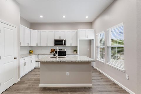 Photo of 1321 E 35th Street, Houston, TX 77022 (MLS # 18484630)