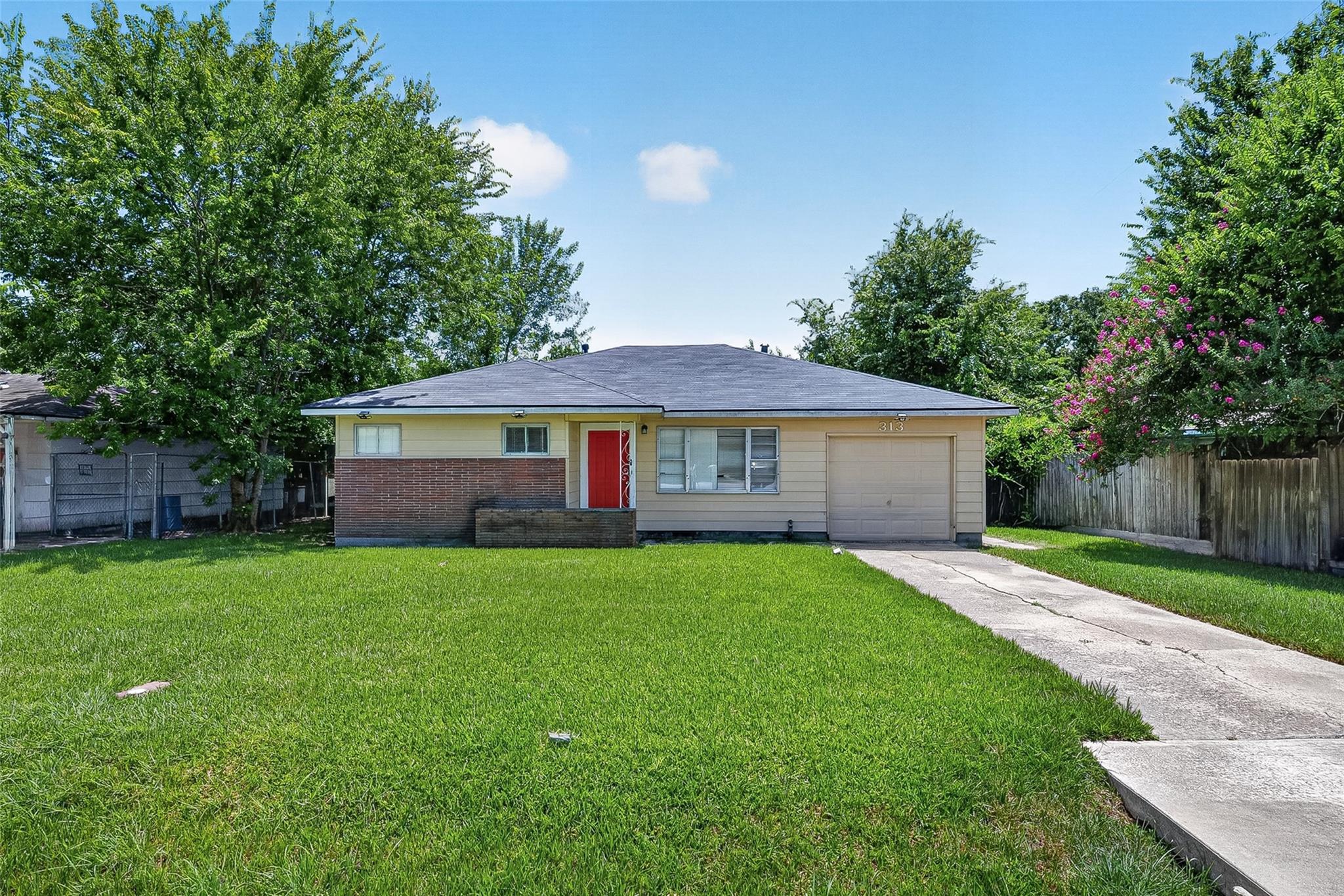 313 Greenbriar Drive