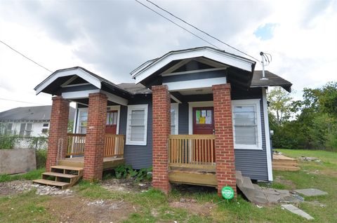 Photo of 1905 Stevens Street #2, Houston, TX 77026 (MLS # 62832430)