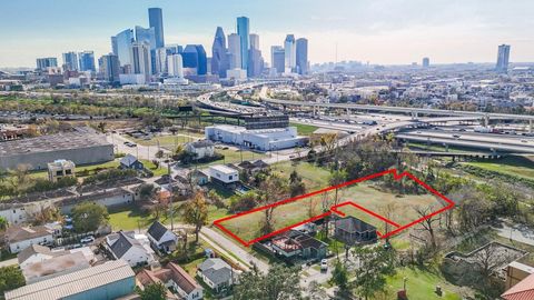 1917 Thomas Street Houston TX 77009