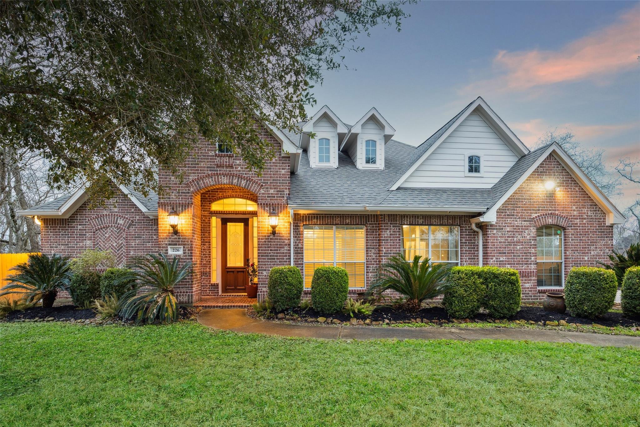 226 Jade Pointe