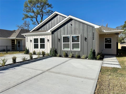 Multifamily For Rent - 2444 Carmel Street #B<br/> Houston, TX 77091