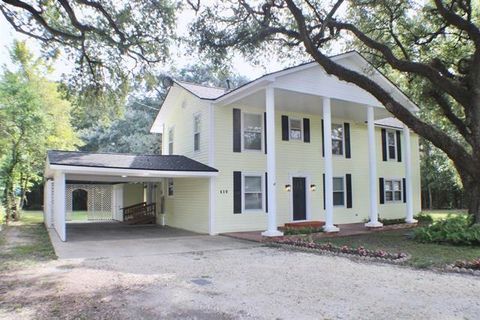 Photo of 410 Belvedere Drive, Beaumont, TX 77706 (MLS # 20956481)