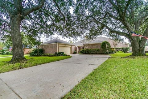 Photo of 3915 Pleasant Valley Drive, Missouri City, TX 77459 (MLS # 34545643)