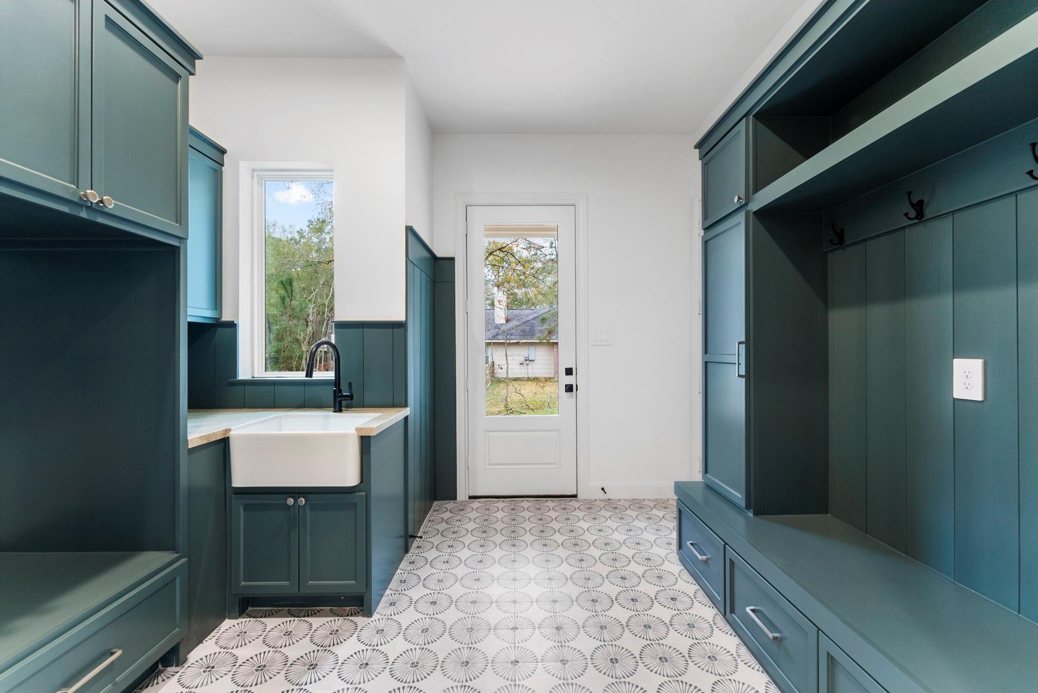 12111 Oak Hvn W, Magnolia, TX, 77354, USA, 5 Bedrooms Bedrooms, ,6 BathroomsBathrooms,Residential,Active,12111 Oak Hvn W,69910993