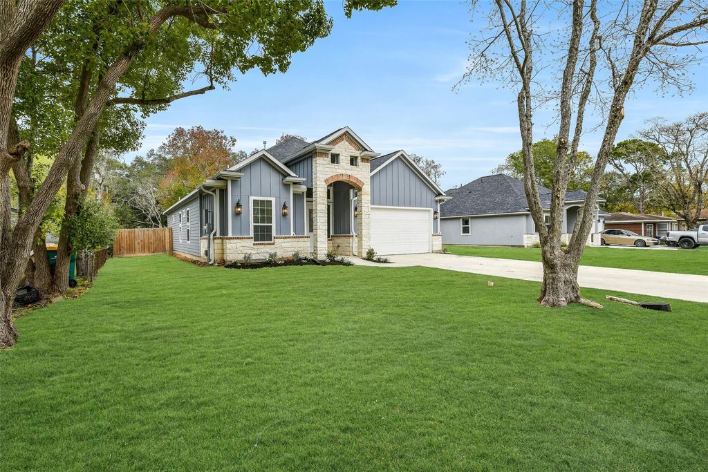 Photo of 1518 Oleander Drive, La Marque, TX 77568 (MLS # 79599920)