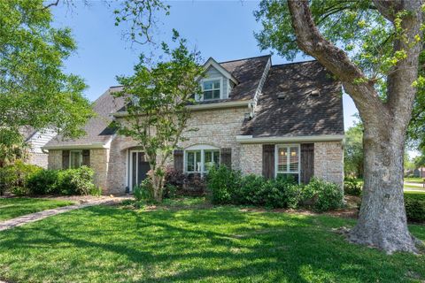 Photo of 502 Lorie Lane, Pasadena, TX 77586 (MLS # 10179849)