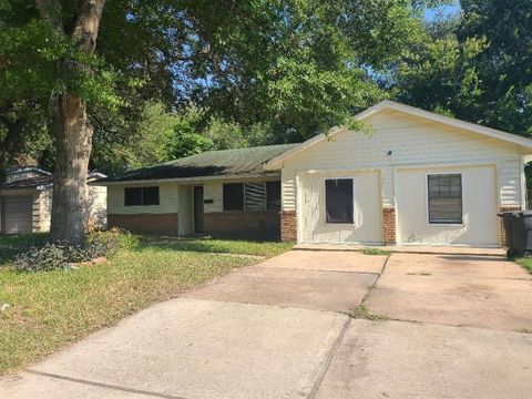 Photo of 5203 Kelling Street, Houston, TX 77045 (MLS # 63524085)