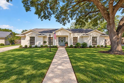 Photo of 18203 Carriage Lane, Nassau Bay, TX 77058 (MLS # 20042745)
