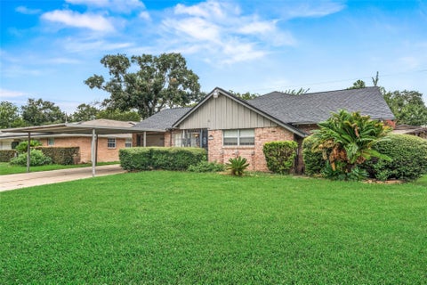 Photo of 2322 Ansbury Drive, Houston, TX 77018 (MLS # 2515200)