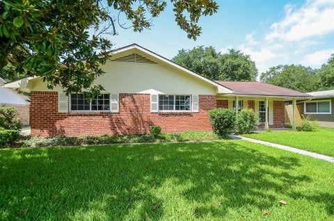 Homes For Rent - 5923 Lattimer Drive<br/> Houston, TX 77035
