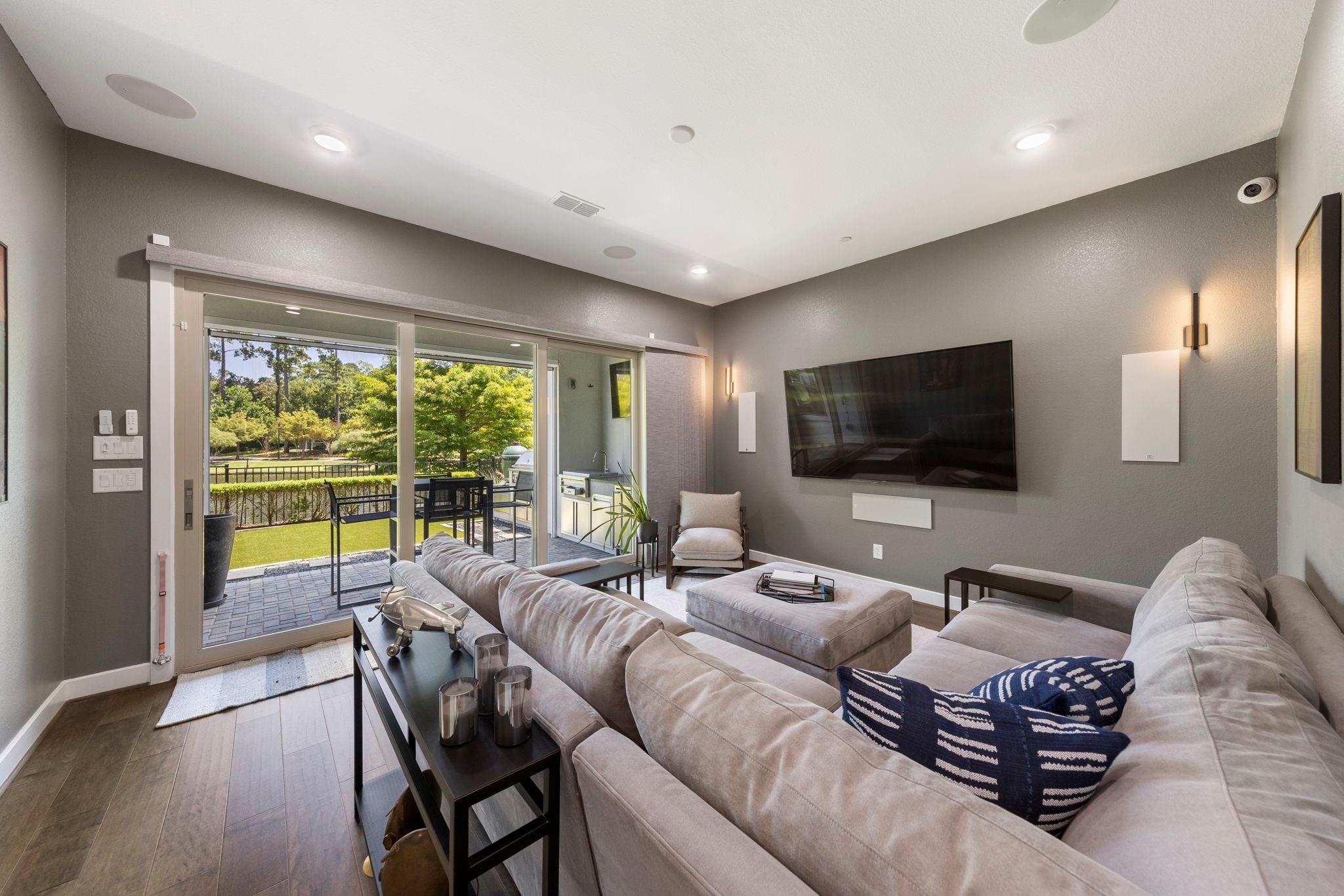 111 Vue Point Place