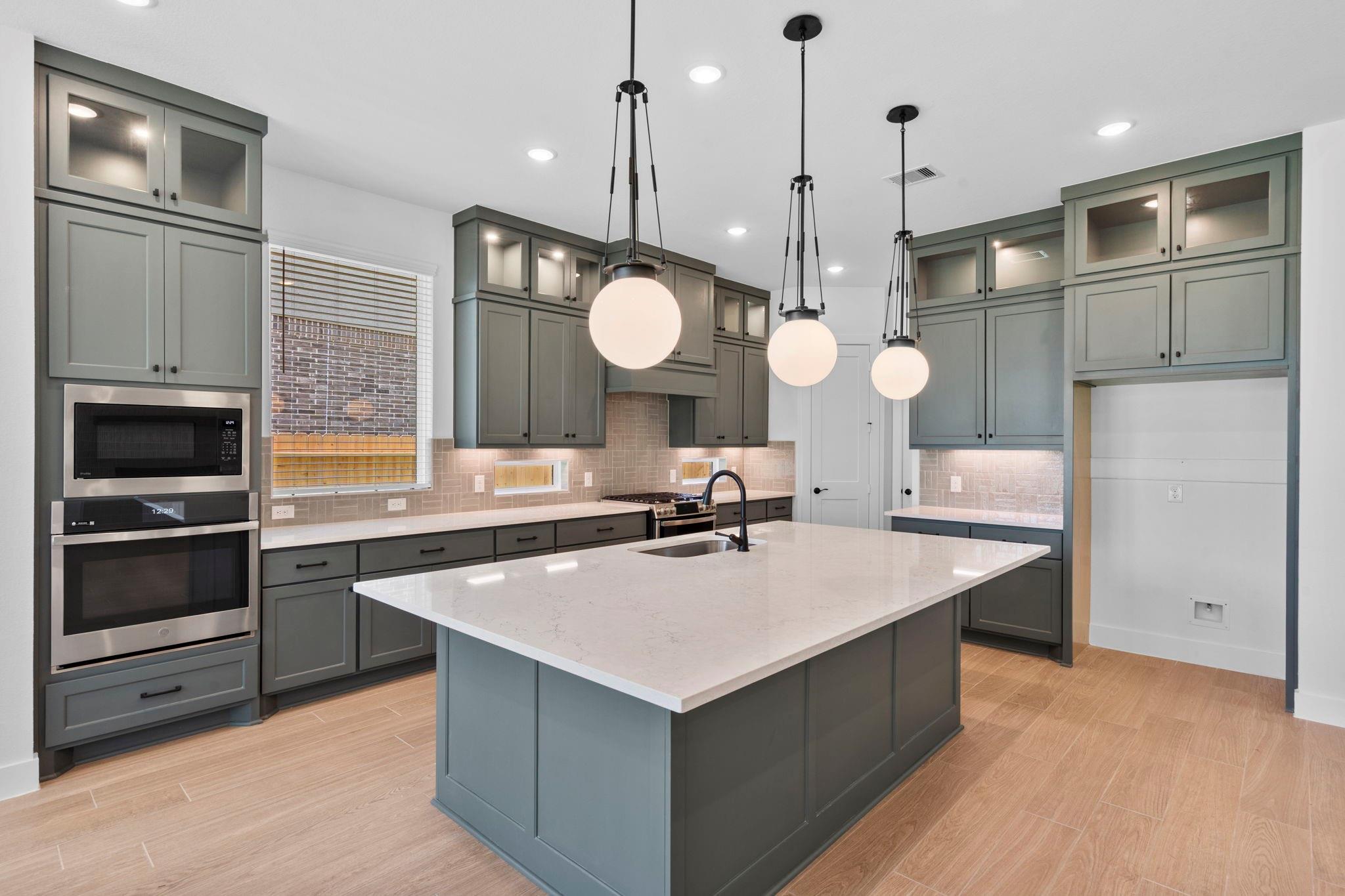 16019 Mahogany Mist Drive