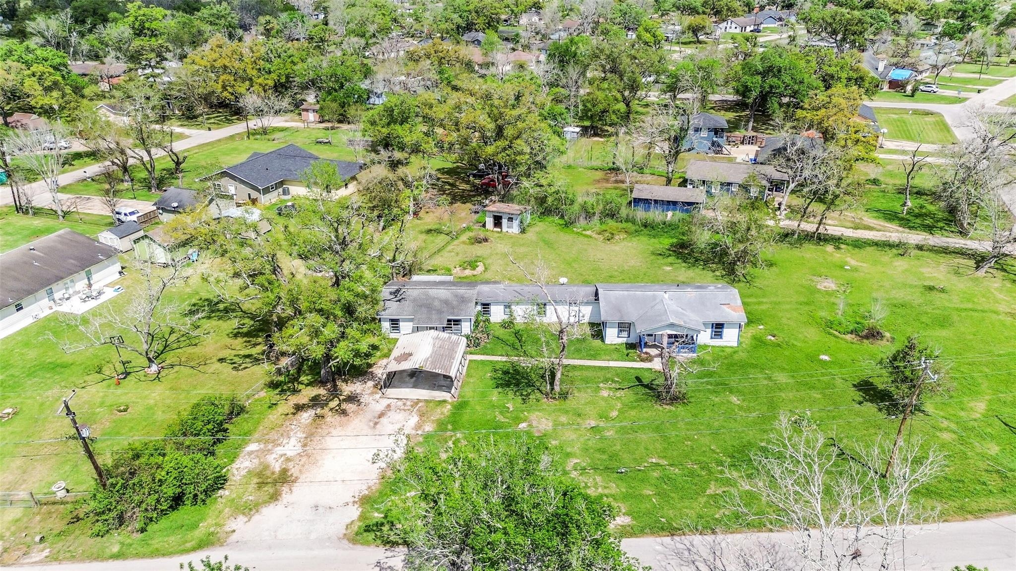 1220 Pecan Street