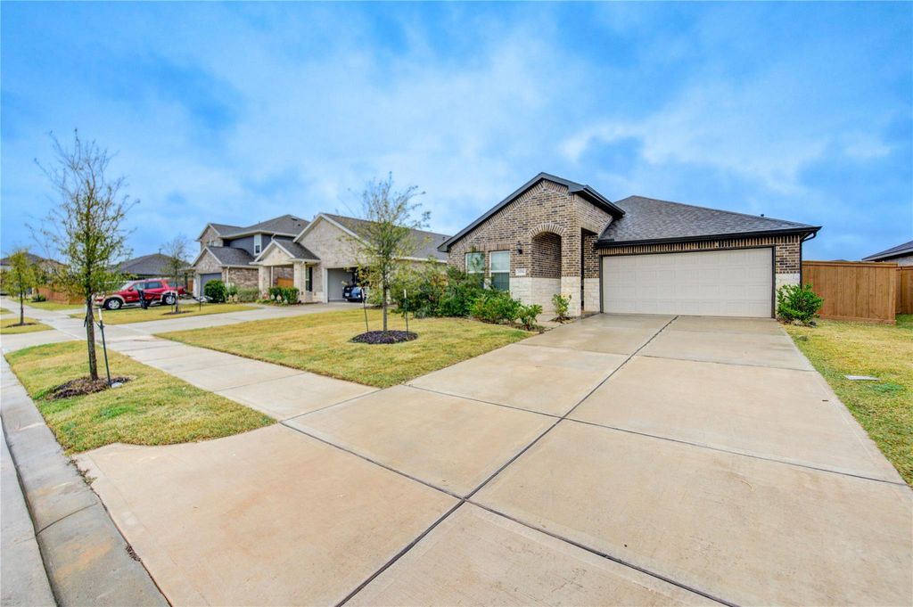 Photo of 2536 Malibu Glen Drive, Katy, TX 77493 (MLS # 98513804)