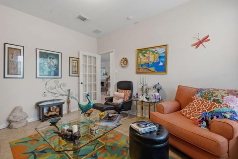 Tiny photo for 2 Camborn Place, The Woodlands, TX 77384 (MLS # 81254536)
