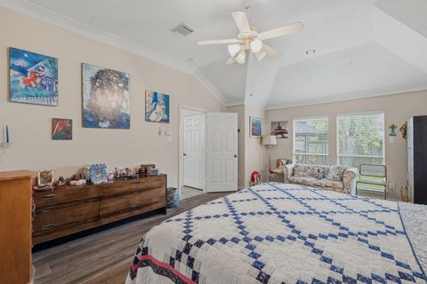 Tiny photo for 2 Camborn Place, The Woodlands, TX 77384 (MLS # 81254536)