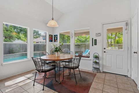 Tiny photo for 2 Camborn Place, The Woodlands, TX 77384 (MLS # 81254536)