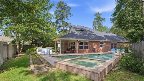 Tiny photo for 2 Camborn Place, The Woodlands, TX 77384 (MLS # 81254536)