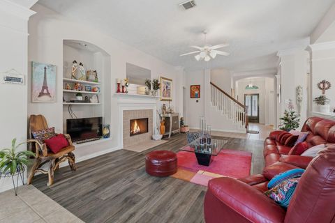 Tiny photo for 2 Camborn Place, The Woodlands, TX 77384 (MLS # 81254536)
