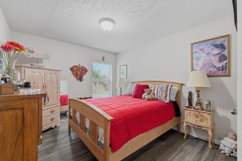 Tiny photo for 2 Camborn Place, The Woodlands, TX 77384 (MLS # 81254536)