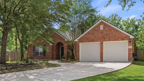 Photo of 2 Camborn Place, The Woodlands, TX 77384 (MLS # 81254536)
