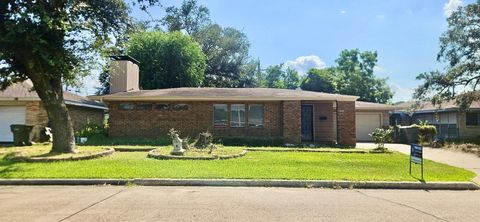 Photo of 3425 Memorial Boulevard, Port Arthur, TX 77640 (MLS # 77049751)