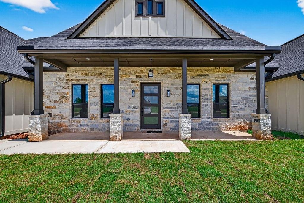 484 Angus Trail