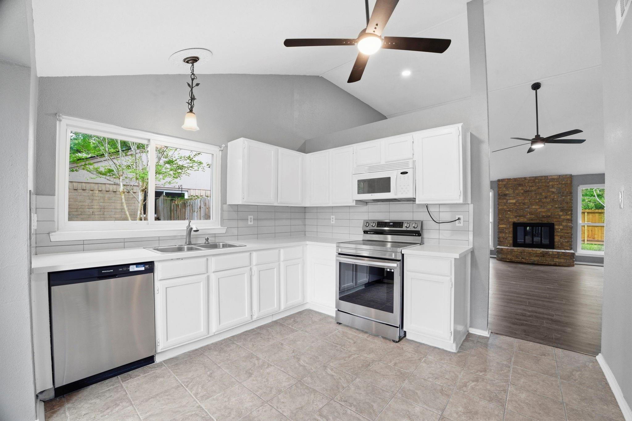 2815 Whispering Springs Drive