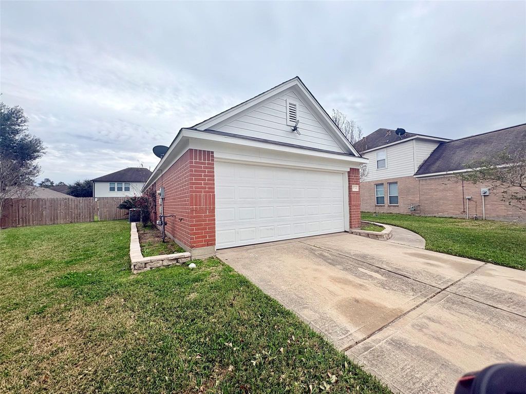 Photo of 9714 Rich Mountain Court, Humble, TX 77396 (MLS # 88069061)