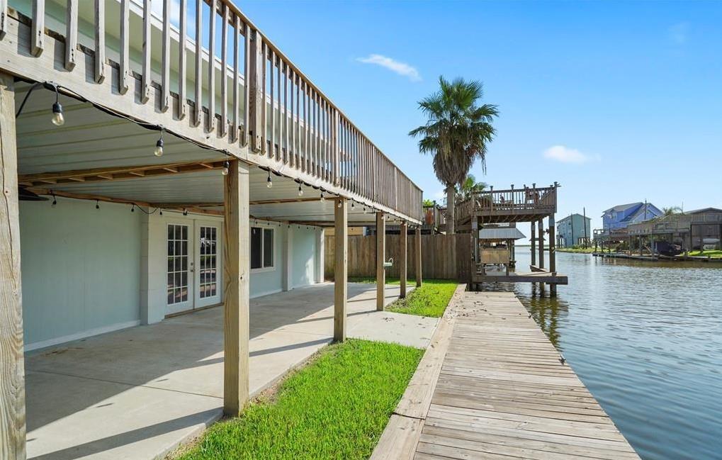 109 Bayou Vista Dr