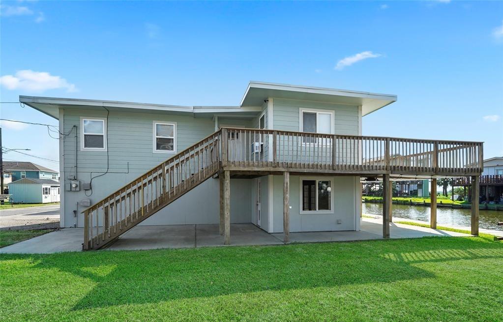 109 Bayou Vista Dr