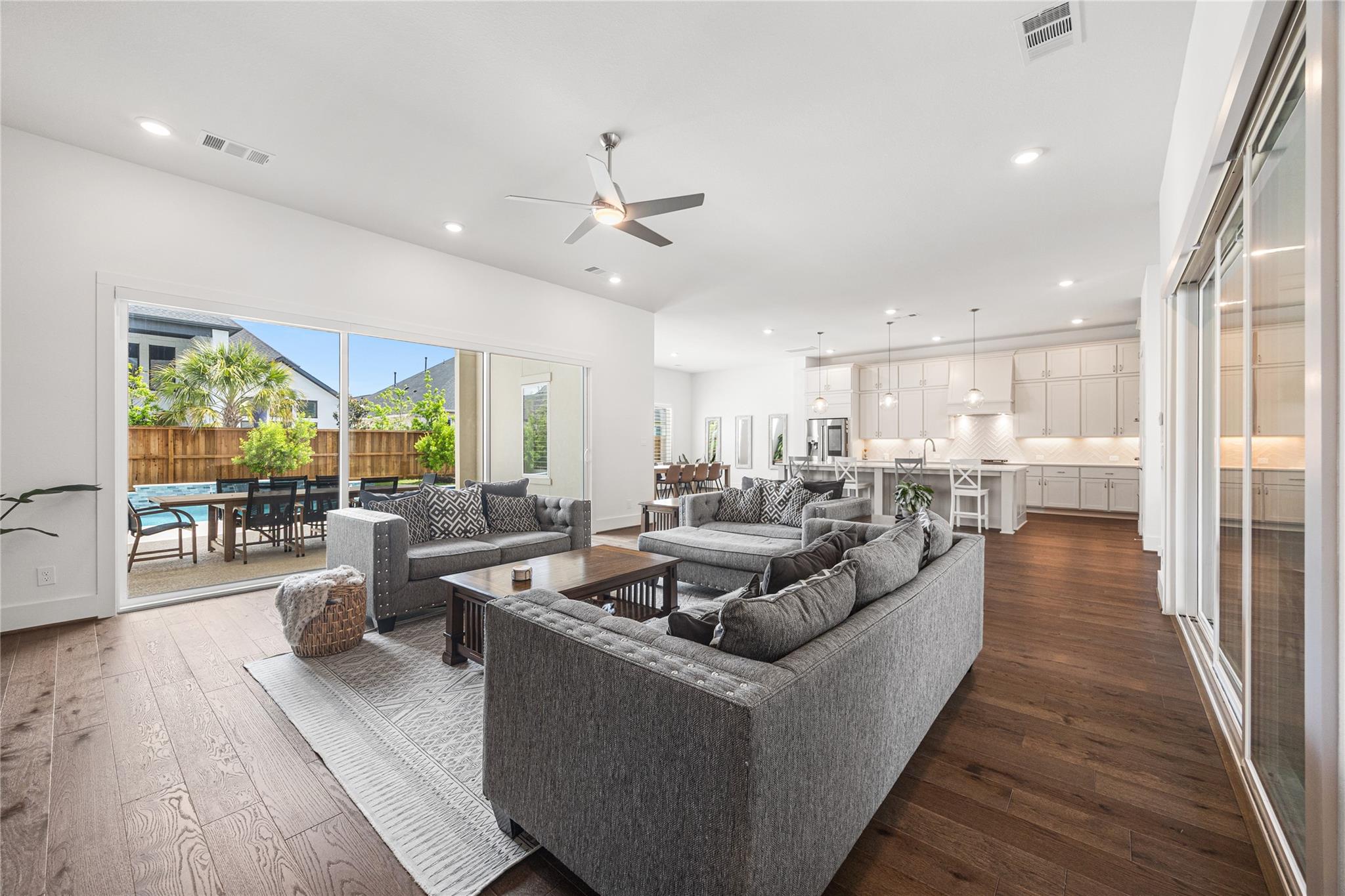 4114 Pleasant Ridge Drive
