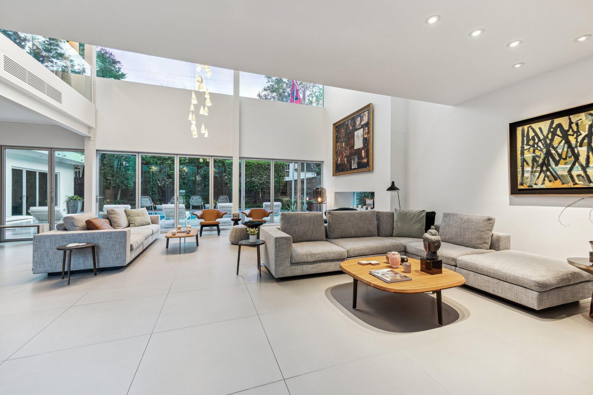 2169 University Boulevard