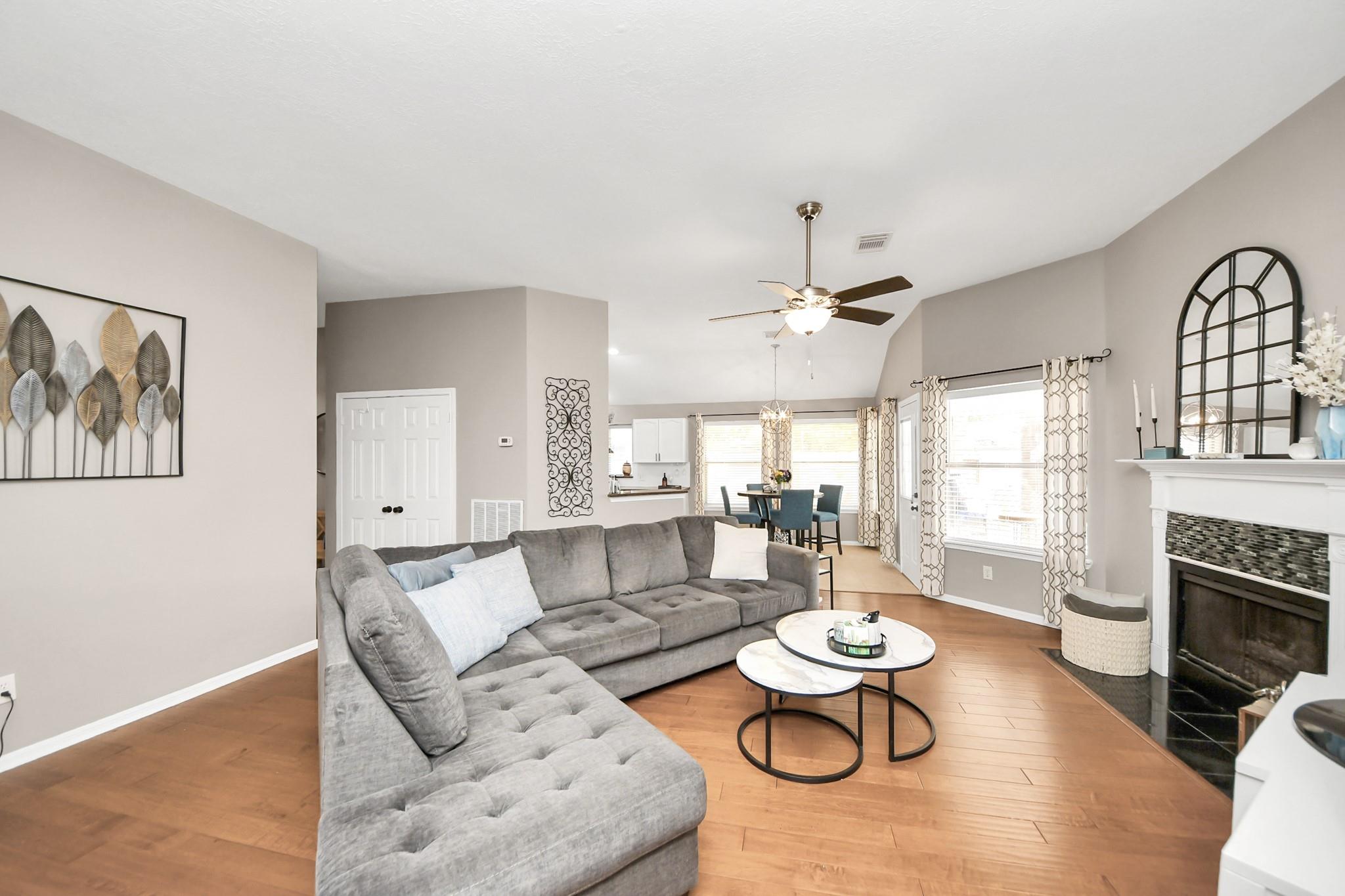 4222 W Meadows Drive