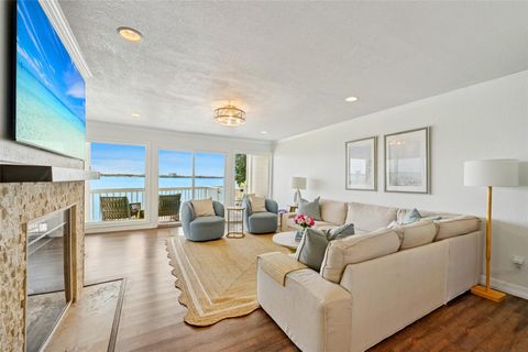 Photo of 2 Mariner Village Drive, Seabrook, TX 77586 (MLS # 71724148)