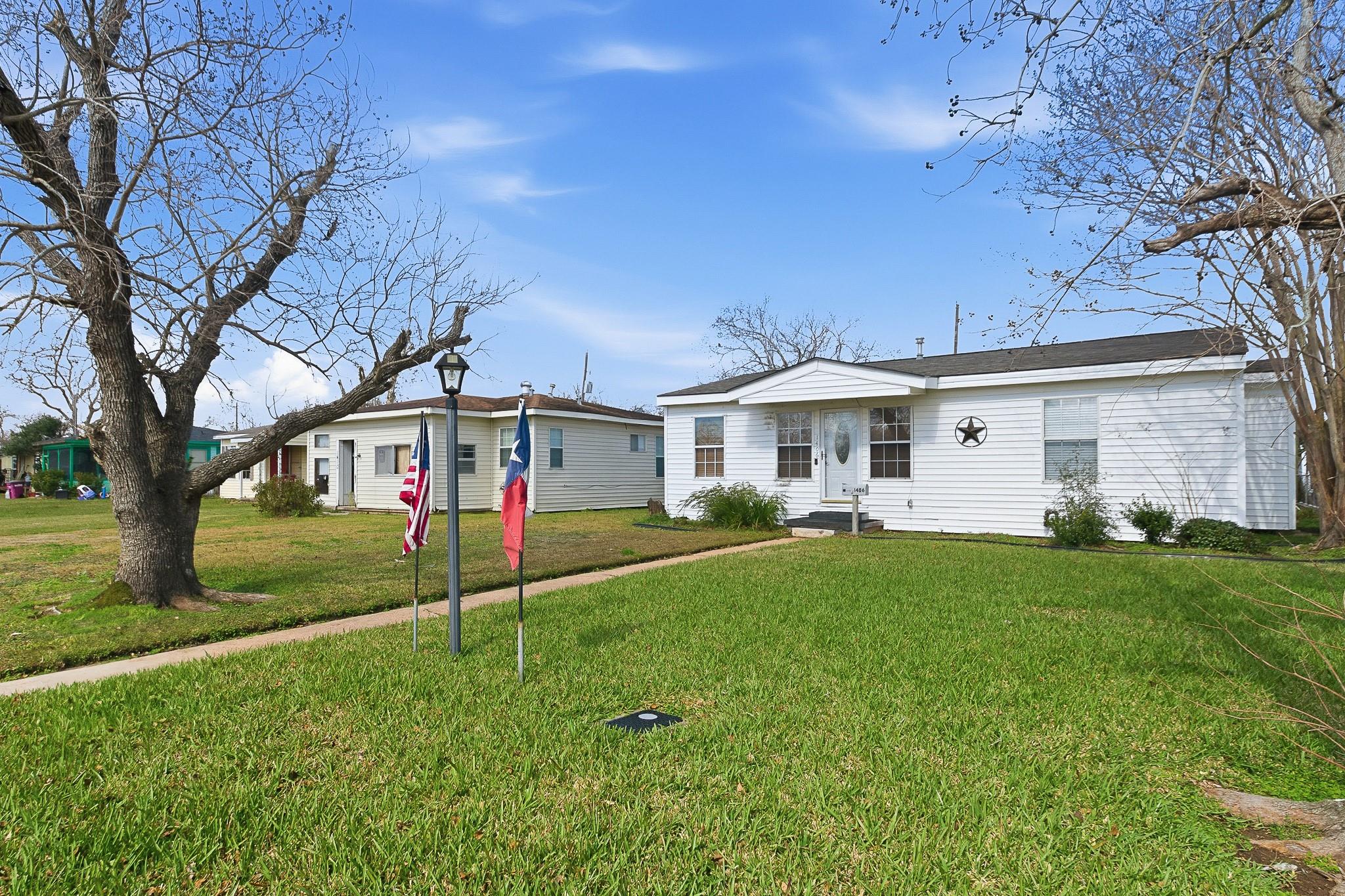 1406 W 6th Street