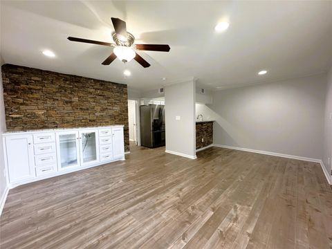 Photo of 5333 Richmond Avenue #10, Houston, TX 77056 (MLS # 63020486)