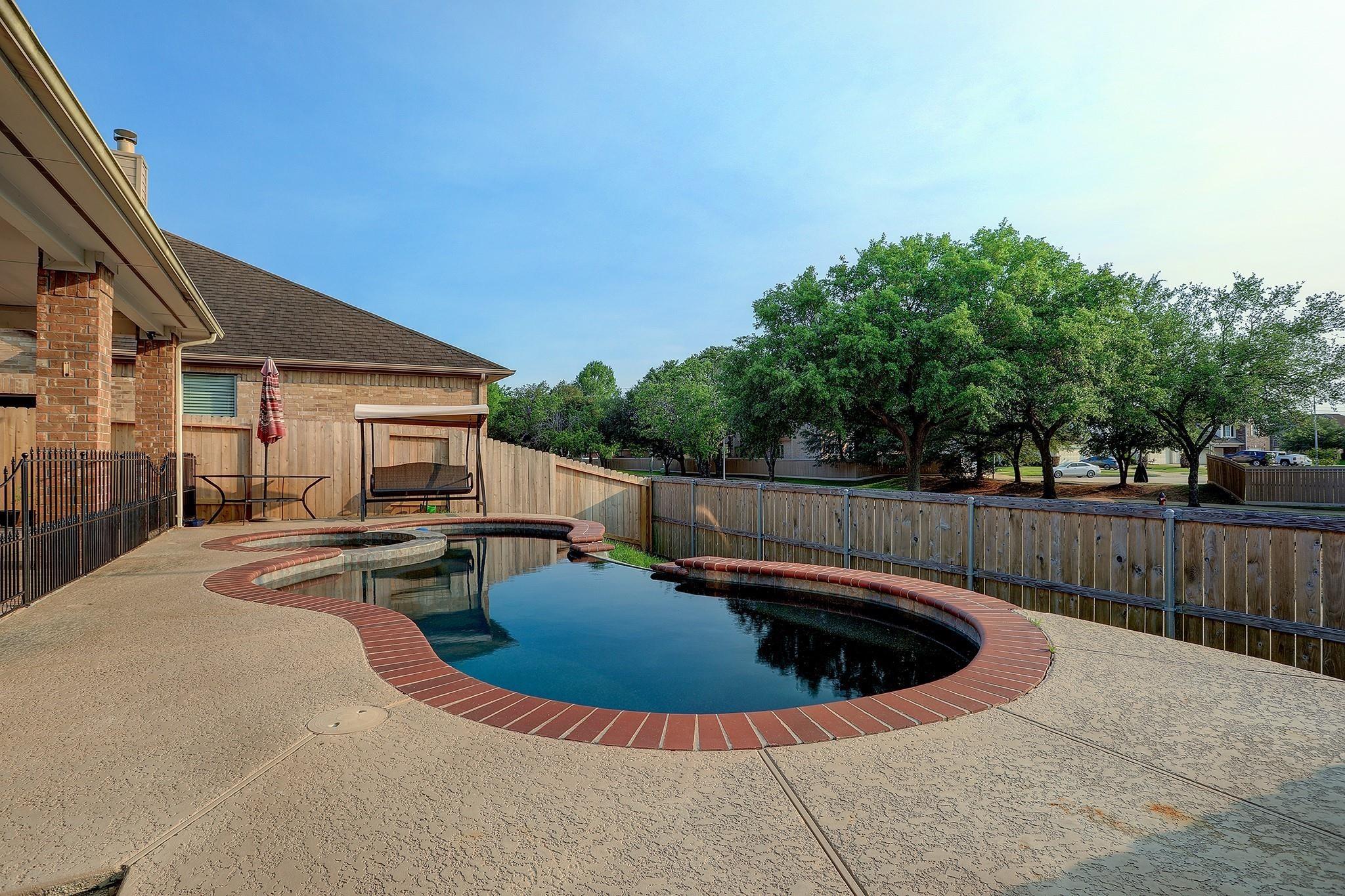 313 Marina Oaks Court