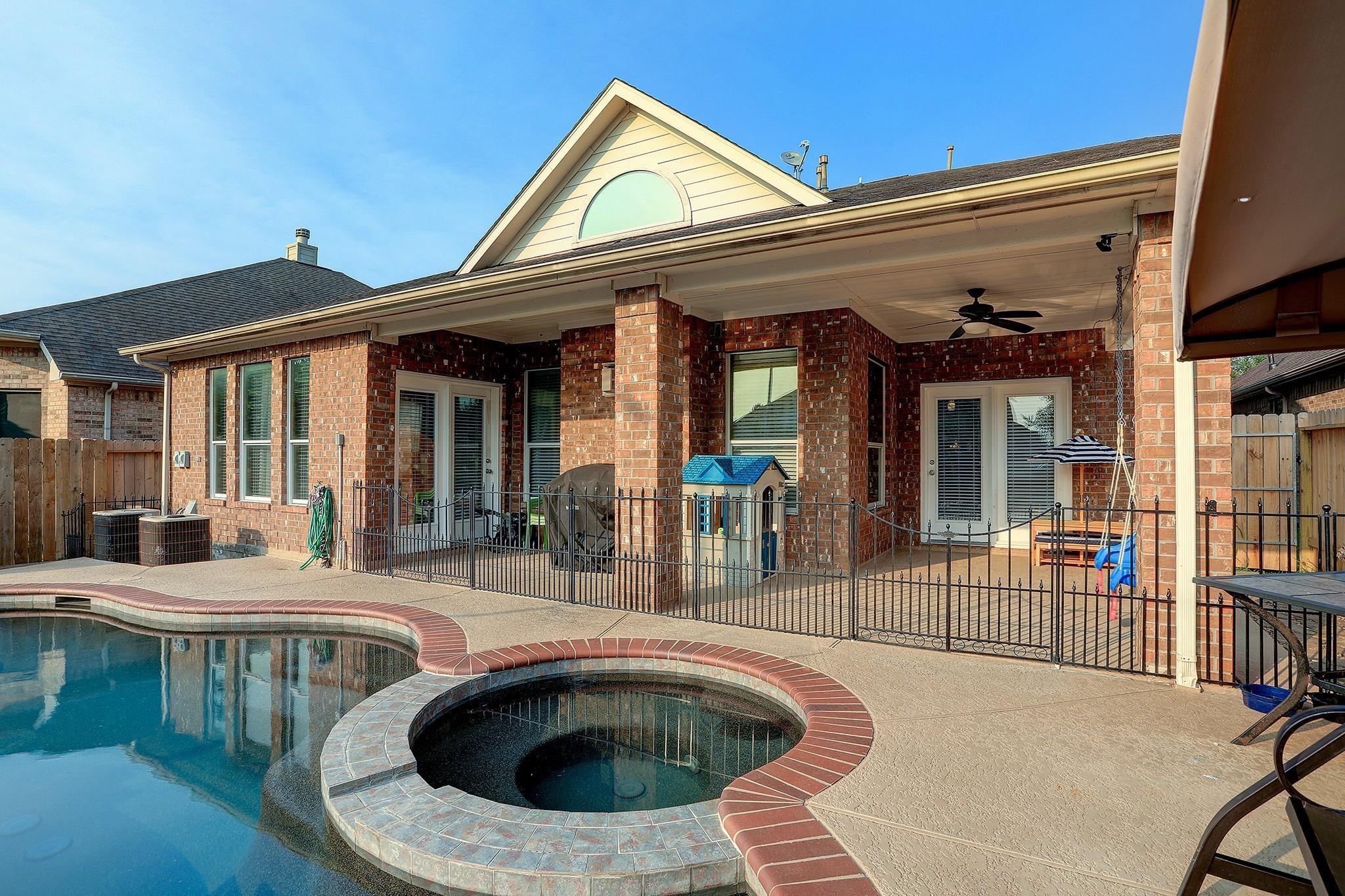 313 Marina Oaks Court