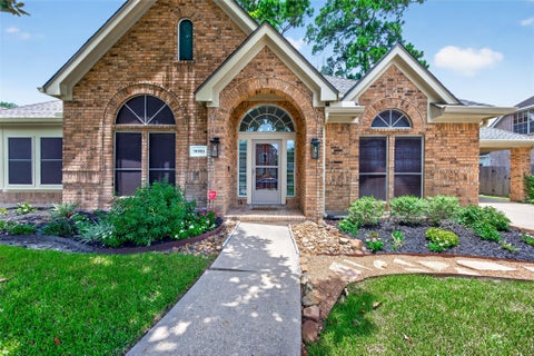 Photo of 19902 Wood Walk Ln Lane, Humble, TX 77346 (MLS # 12106518)