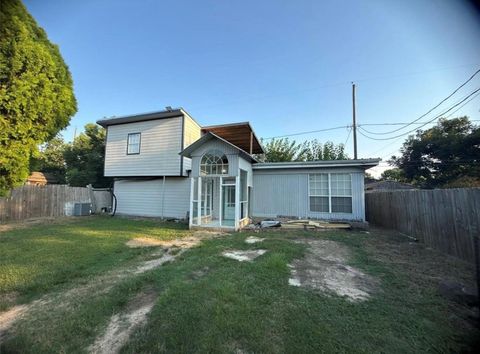 Photo of 8412 Peekskill Lane, Houston, TX 77075 (MLS # 51638249)
