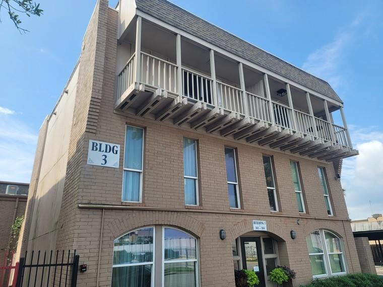 215 Post Office Street 302