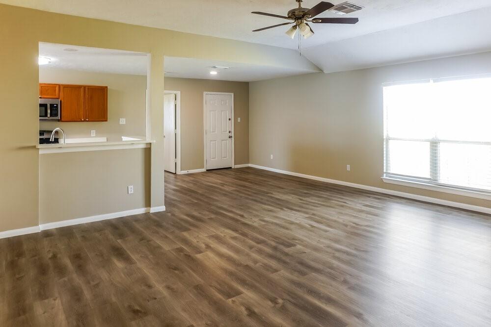 5207 Riverwood Drive