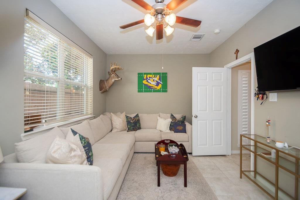 2127 Stacy Glen